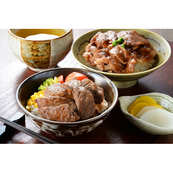 札幌バルナバフーズ　北海道産牛ステーキ丼＆豚丼